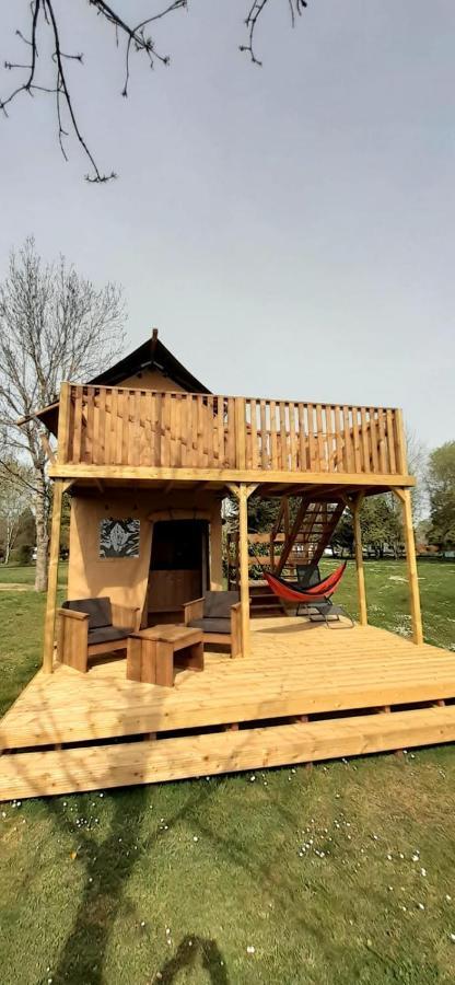 Tente Cabane Du Camping Hautoreille Bannes  Luaran gambar