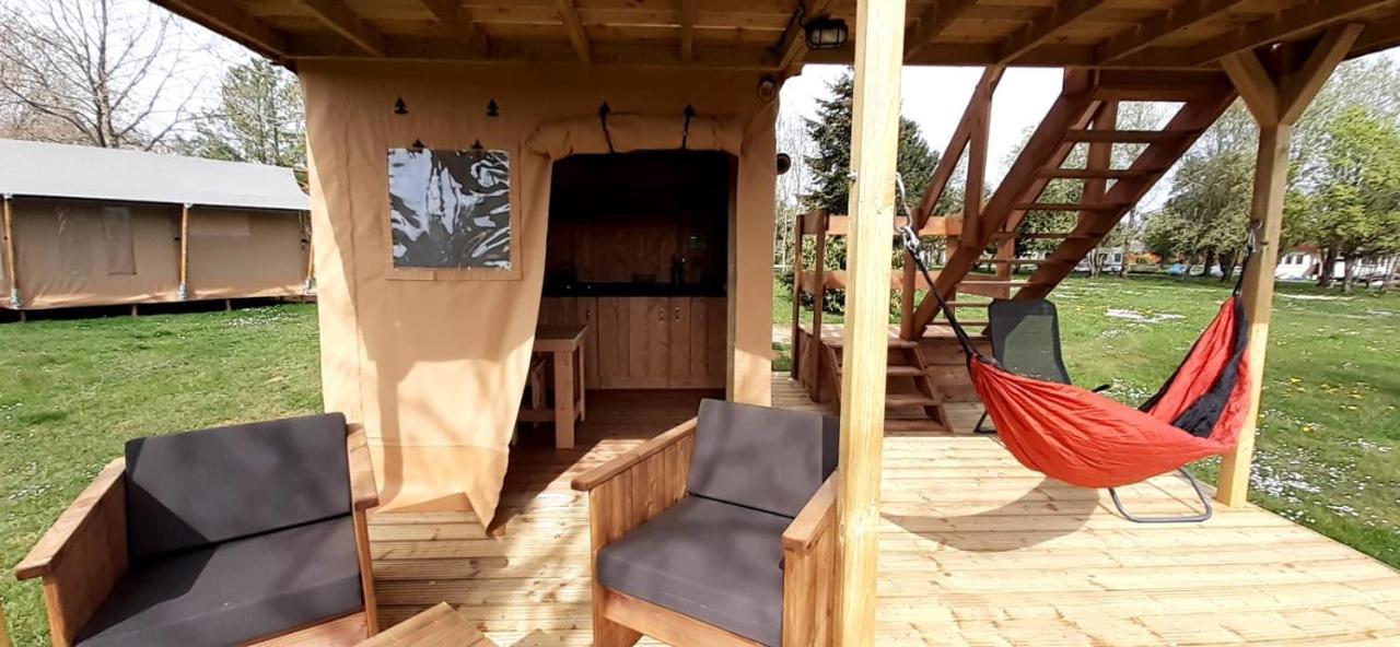 Tente Cabane Du Camping Hautoreille Bannes  Luaran gambar